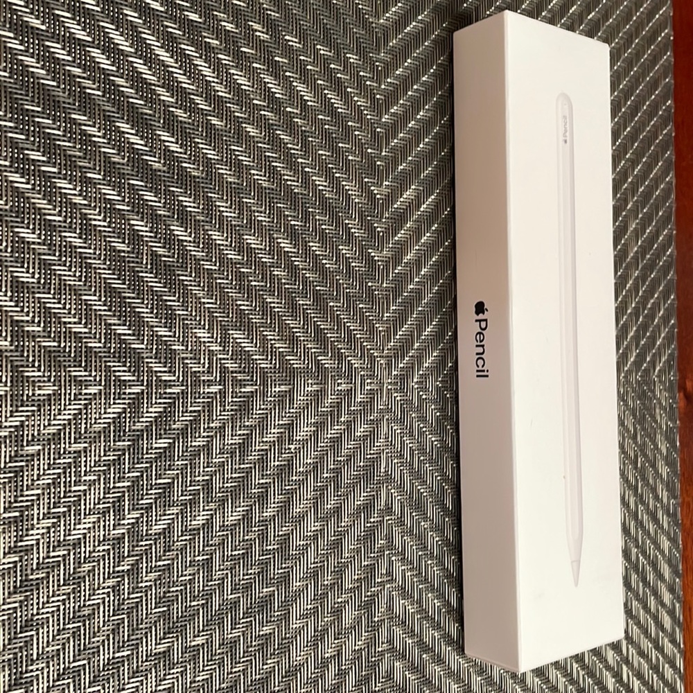Apple Pencil for 2nd Generation- Magnetic connector. NIB- never used. 1 week old